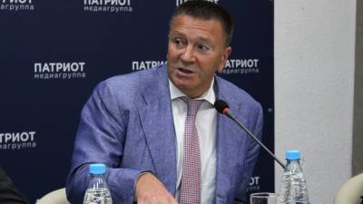 Валерий Солдунов - В медиацентре «Патриот» предложили трижды в год проверять здоровье пожилых водителей - riafan.ru - Санкт-Петербург