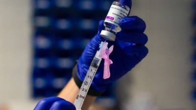 AstraZeneca: все больше стран вводят возрастные ограничения - vesti.ru - Англия - Эстония - Хорватия