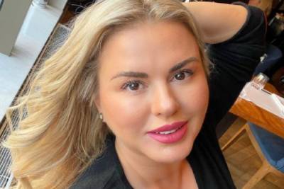Анна Семенович - Семенович показала свою худобу 20 лет назад - mk.ru - Вена