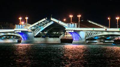 Александр Невский - К разводу готовы. В Петербурге завершаются работы перед навигацией - vesti.ru - Санкт-Петербург