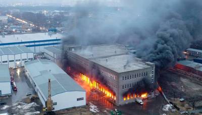 Площадь пожара на складе в Люберцах возросла до 5 тысяч квадратов - tvc.ru