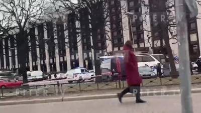 Подробности: полицейские Петербурга разыскивают ищет мужчину, ранившего ножом двух человек - piter.tv - Санкт-Петербург
