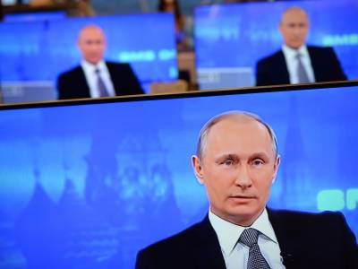 Владимир Путин - Дмитрий Песков - Ирина Волкова - Путин вместо Zoom использует американскую систему Poly - sobesednik.ru