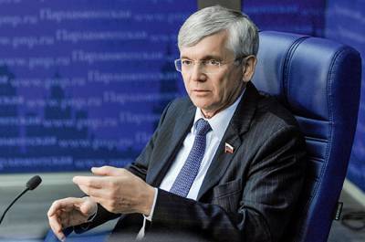 Александр Петров - Петров: побочные эффекты от отечественных вакцин от коронавируса незначительны и не опасны для жизни - pnp.ru