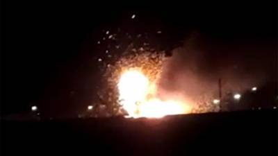 Жители Буйнакска сняли взрывы на складе в Дагестане - iz.ru - респ. Дагестан - Фокино - Буйнакск
