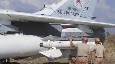 Бомбардировщик Су-24М доставили на Аллею Героев в Воронежской области - riafan.ru - Воронеж - Воронежская обл. - район Новоусманский