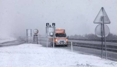 В Хорватии мощные снегопады парализовали дороги (ФОТО, ВИДЕО) - lenta.ua - Хорватия