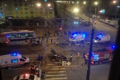 Ночное дтп с пострадавшими до утра парализовало движение на юге Петербурга - abnews.ru - Санкт-Петербург