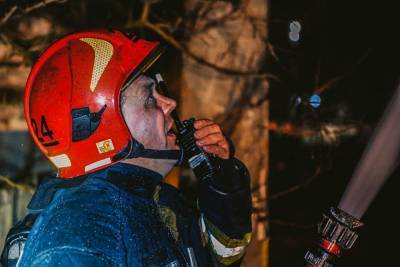 В Киеве ночью горела пятиэтажка - news.bigmir.net - Киев - Запорожье