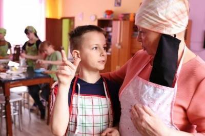 В Астрахани бабушки из бойцовского клуба следят за детьми - ast.mk.ru - Астрахань