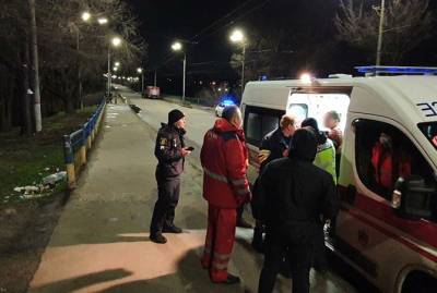 В Кривом Роге спасатели вытащили из воды девушку, спрыгнувшую в воду из автомобильного моста - kp.ua - Кривой Рог - Гсчс