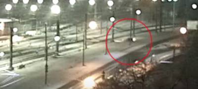 Водитель-наркоман застрял на железнодорожных путях в Петрозаводске (ВИДЕО) - stolicaonego.ru - Петрозаводск - республика Карелия