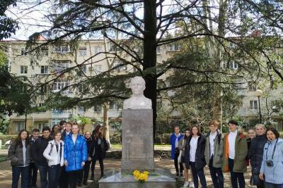 Юрий Гагарин - Вениамин Кондратьев - В кубанских школах ко Дню космонавтики проводится Всероссийский открытый урок - kuban.mk.ru - Сочи