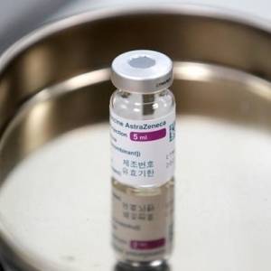 В Великобритании умерли 19 человек после прививки AstraZeneca - reporter-ua.com - Англия - Великобритания