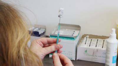 Двое мексиканцев выдали себя за пожилых людей, чтобы получить вакцину - mir24.tv - Москва - Мексика