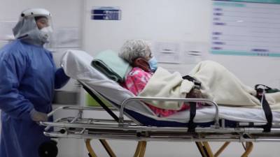 Медики провожали аплодисментами: 104-летняя женщина во второй раз поборола коронавирус – видео - 24tv.ua - Колумбия
