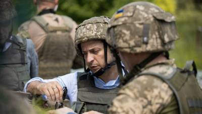 Владимир Зеленский - Приезд Зеленского в Донбасс заставил боевиков ВСУ усилить обстрел. Есть погибший - 5-tv.ru - Киев - ДНР - Донбасс