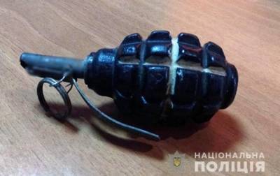 В Киеве пьяный угрожал взорвать гранатой коммунальное предприятие - korrespondent.net - Киев - Печерск