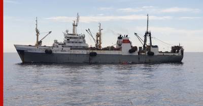 Пожар на траулере в Охотском море. Главное - profile.ru