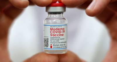 Учителям в Латвии достанется больше вакцин Pfizer и Moderna - lv.sputniknews.ru - Рига - Латвия