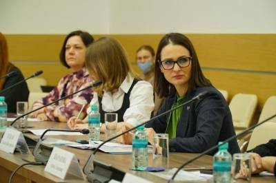 Татьяна Буцкая - Эксперты ОНФ и многодетные мамы обсудили будущий закон о многодетных семьях - aif.ru