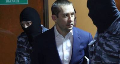 Дмитрий Захарченко - Осужденный экс-полковник Захарченко: меня навещают только птицы - reendex.ru - Москва