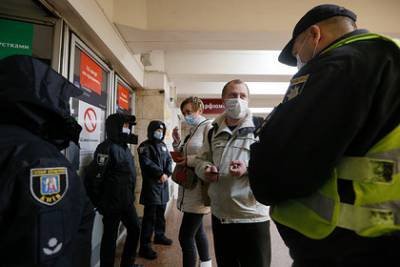 Виталий Кличко - Кличко заявил о возможном продлении локдауна в Киеве - lenta.ru - Киев