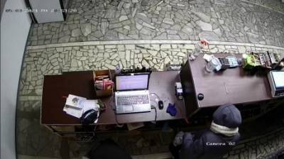 В Пензе продавщица решила разбогатеть за счет кассы - penzainform.ru - Пенза
