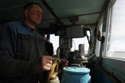 Капитан задержанного на Камчатке теплохода сообщил о заканчивающихся продуктах, воде и топливе - interfax-russia.ru - Ситуация