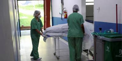 Новый рекорд: в Бразилии за сутки умерло более 4200 пациентов с коронавирусом - nv.ua - Бразилия - с. Всего