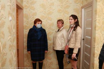 Мэр Рязани осмотрела квартиры для детей-сирот - 7info.ru - Рязань