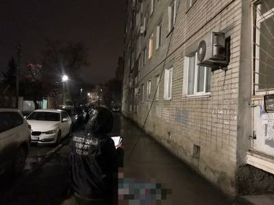 В Саратове во время показательного спуска из окна квартиры погиб альпинист - runews24.ru - Саратов