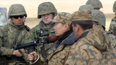 В Монголии два солдата-срочника застрелили начальника караула и командира части - runews24.ru - респ. Алтай - Монголия