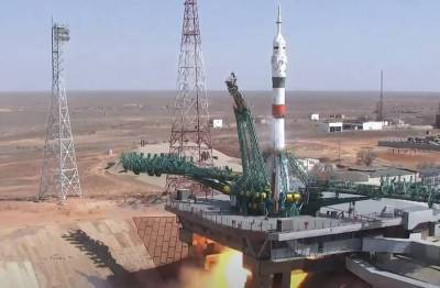 Ракета-носитель «Союз-2.1а» с пилотируемым кораблем «Союз МС-18» стартовала с космодрома Байконур - topwar.ru