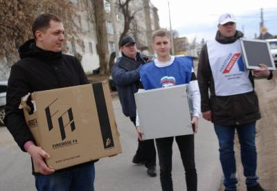 Липецким детям бесплатно вручают компьютеры - lipetskmedia.ru - Липецкая обл.