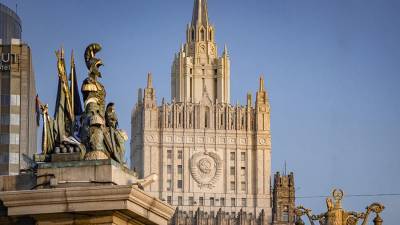 Мария Захарова - В МИДе раскритиковали идею переноса переговоров по Донбассу из Минска - iz.ru - Киев - Минск