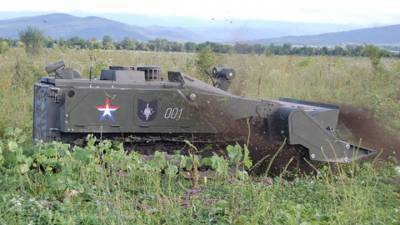Сергей Шойгу - Россия расширит линейку боевых роботов - vesti.ru