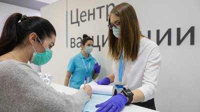 Владимир Путин - Дмитрий Песков - Песков рассказал о росте интереса россиян к вакцинации - iz.ru