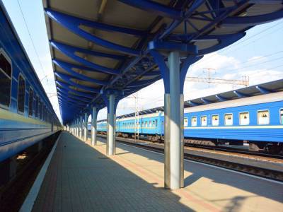 Временная следственная комиссия ВР запросила у бухгалтера "Укрзалізниці" информацию о выдаче членам набсовета банковских карт с лимитом денег - gordonua.com - Украина