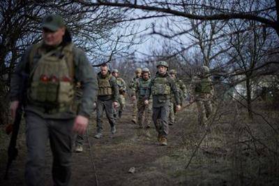 Дмитрий Песков - Кремль видит в развитии ситуации на Украине угрозу полномасштабных боевых действий - smartmoney.one - Москва - Украина