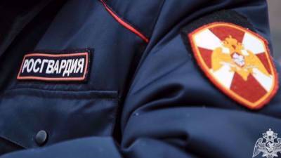 Росгвардия задержала мужчину в трусах во дворе новороссийской школы - nation-news.ru - Санкт-Петербург - Краснодарский край - Новороссийск