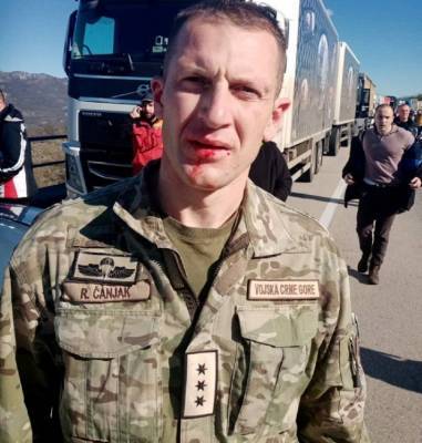 Мило Джуканович - Здравко Кривокапич - Черногорские наци начали бить собственных военнослужащих - politnavigator.net - Черногория