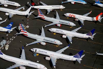 Полеты на проблемном Boeing 737 MAX снова приостановили - lenta.ru