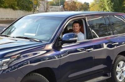 Александр Усик - Усика в Киеве оставили без машины: "Будет мне урок" - from-ua.com - Украина - Киев