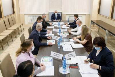 Владимир Уйба - Глава Коми поручил в течение месяца найти паритетное решение в вопросе повышения закупочной цены на молоко - komiinform.ru - респ. Коми - Сыктывкар