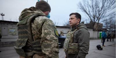 Владимир Зеленский - «По нашим ребятам работают снайперы». Зеленский опубликовал видео своего визита на Донбасс - nv.ua - Донбасс