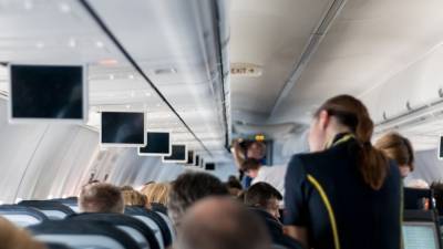 Марат Зиннатуллин - Российская стюардесса рассказала, как избежать укачивания в самолете - nation-news.ru