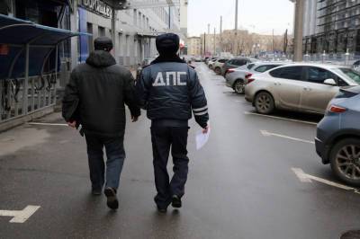 Петербургское ГИБДД рассказало о работе МРЭО в период майских праздников - neva.today - Ленинградская обл. - Санкт-Петербург