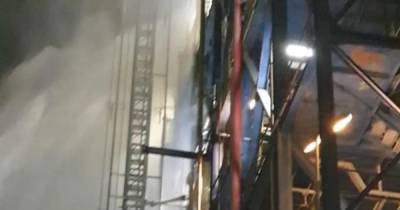 Пожар возник на нефтеперерабатывающем заводе в Израиле - ren.tv - Израиль - Хайфа