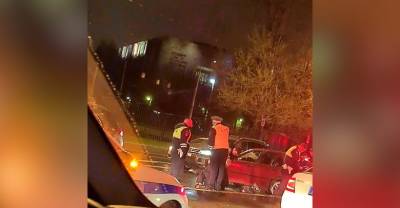 Стритрейсер на красном BMW устроил гонки с полицией в Москве: для задержания пришлось стрелять - reendex.ru - Москва